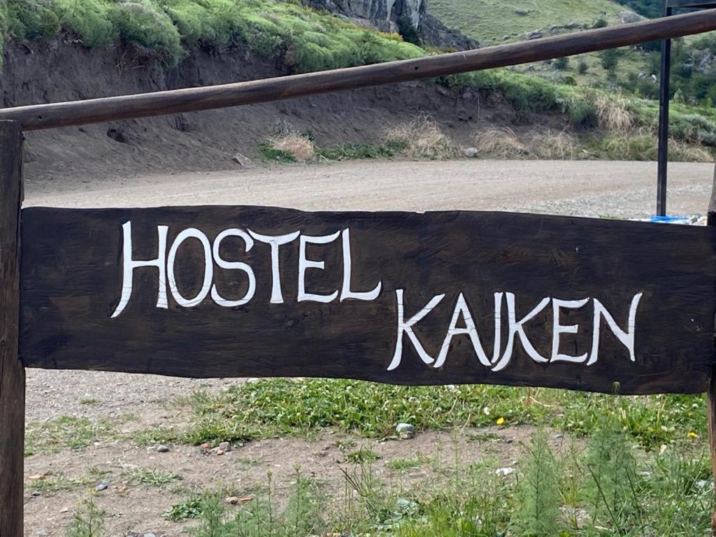 Kaiken - Hostel & Departamentos El Chaltén Exterior foto